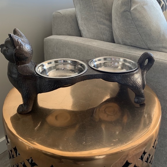Urban Barn Ltd. Other - Tabby kitty food bowl